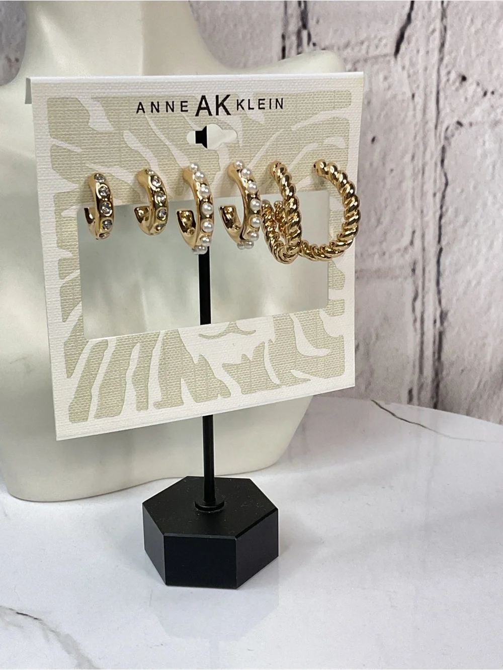 🌟🌟 Anne Klein Gold Crystal and Twisted Hoop Earring Set